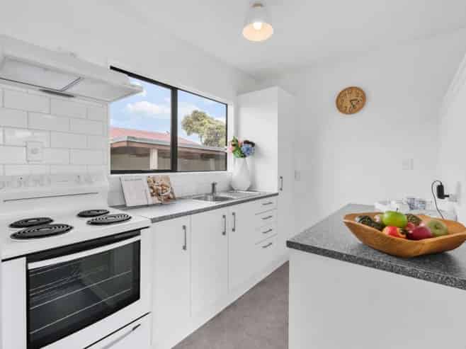 2/27 Templeton Place, Clendon Park