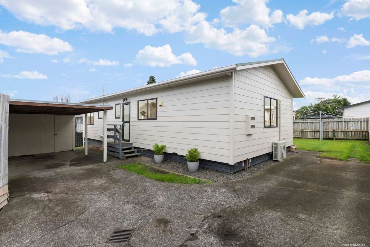 Fully Fenced & Single Carport – pohled 6
