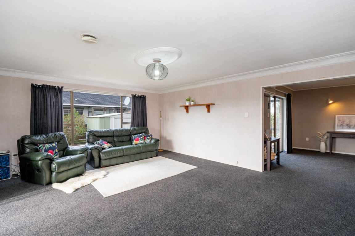Space, Sun And A Superb Location! - Aanzicht 2
