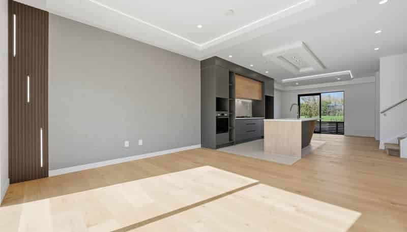 89 Otuwairoa Esplanade, Papakura