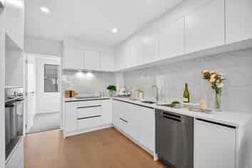 4/239 Porchester Road, Takanini