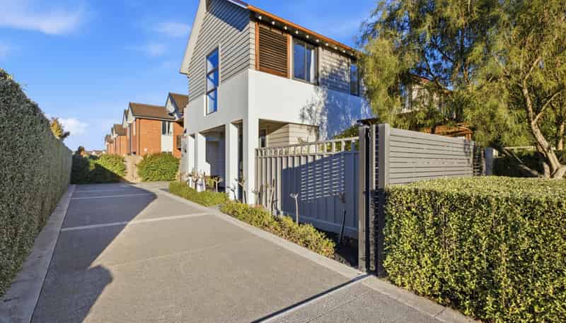9 Glen Oaks Drive, Northwood