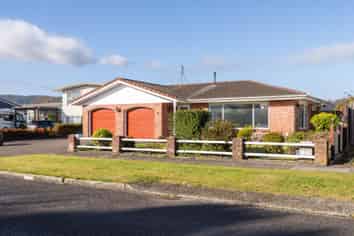 18 Robertson Street, Glenholme