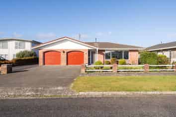 18 Robertson Street, Glenholme