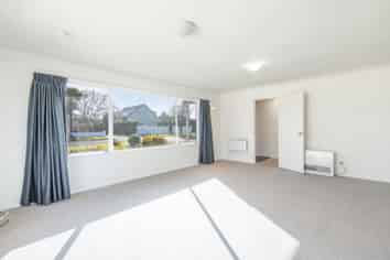 18 Robertson Street, Glenholme