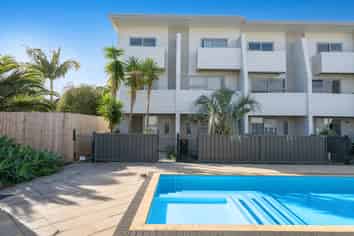15/3 Riverside Road, Orewa
