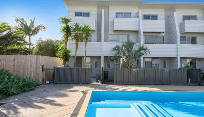 15/3 Riverside Road, Orewa