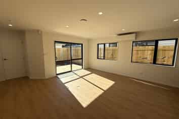 354B Roscommon Road, Clendon Park