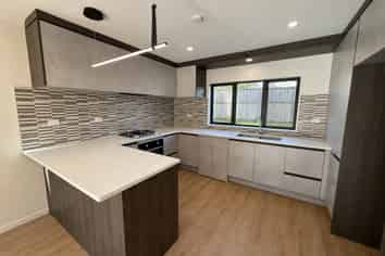 354B Roscommon Road, Clendon Park
