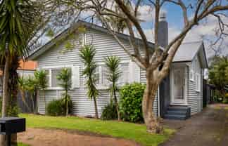 6 Phyllis Street, Mount Albert