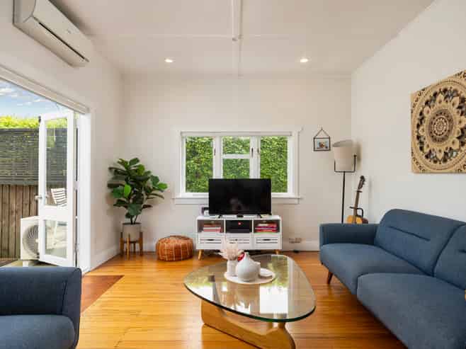 6 Phyllis Street, Mount Albert