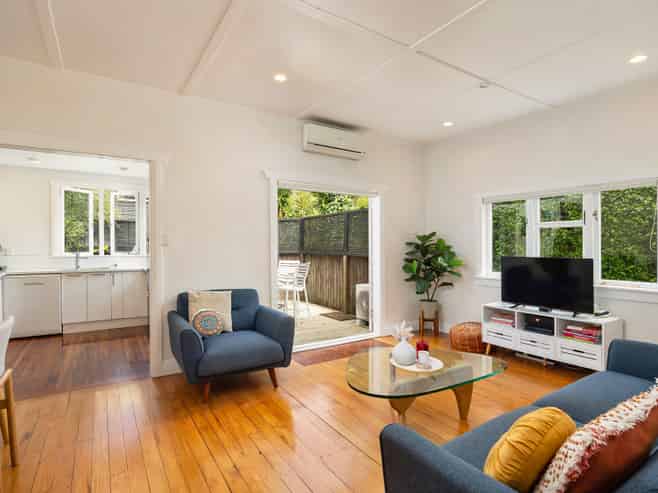 6 Phyllis Street, Mount Albert