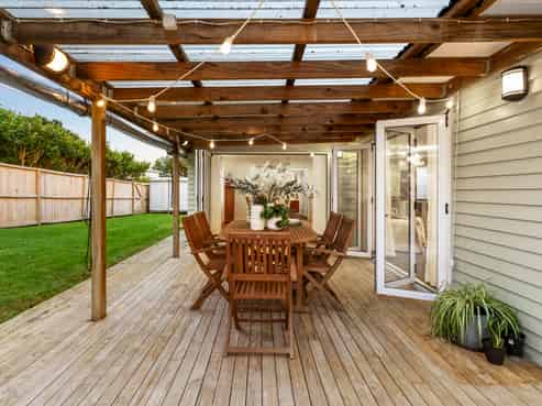 6 Hellyers Street, Birkdale