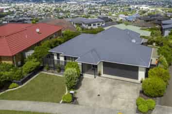 9 James Nairn Grove, Riverstone Terraces