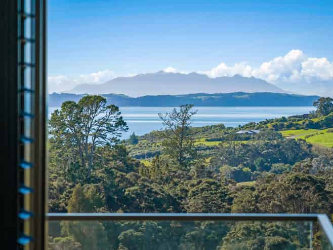 29 Martins Bay Road, Mahurangi East