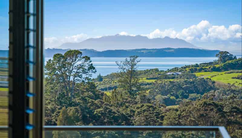 29 Martins Bay Road, Mahurangi East
