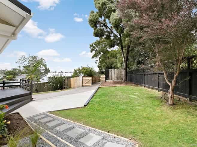 9 Elizabeth Drive, West Harbour
