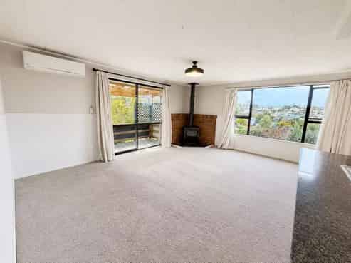 9 Elizabeth Drive, West Harbour