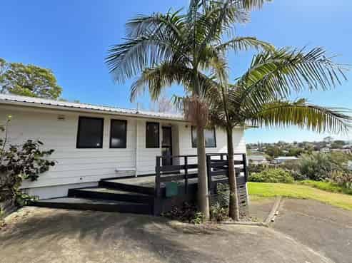 9 Elizabeth Drive, West Harbour