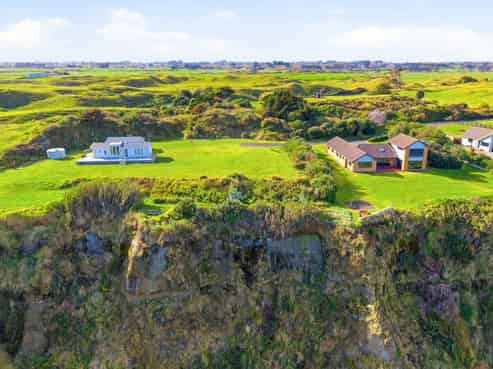 47 Longbeach Drive, Castlecliff