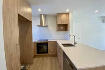 30B Hills Road, Edgeware
