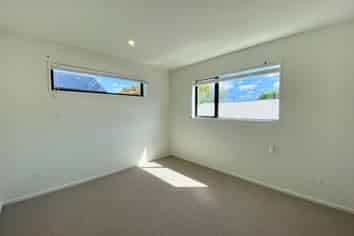 30B Hills Road, Edgeware
