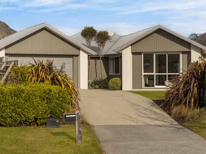9 Marston Road, Lower Shotover