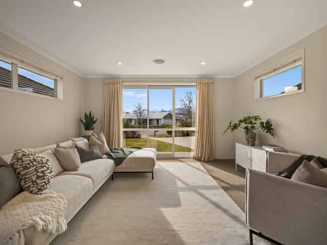 9 Marston Road, Lower Shotover
