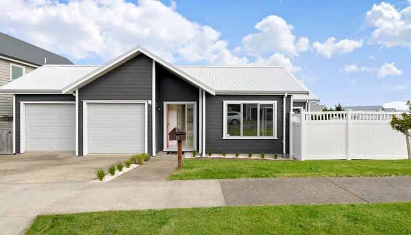 13 Cape Cod Drive, Gulf Harbour