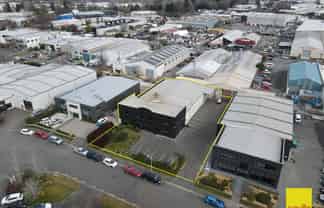 Versatile Warehouse, Office & Showroom
