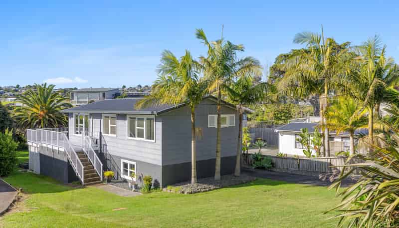 30 Rimu Road, Stanmore Bay