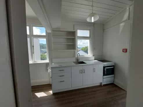 2/121 Jackson Street, Petone