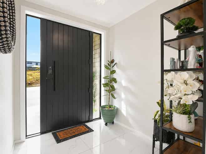8 Kukari Close, Flagstaff