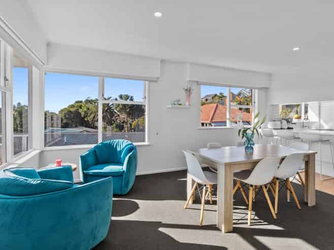 11A Queenstown Road, Hillsborough