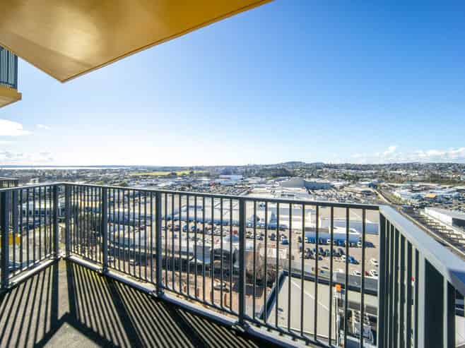 1211/20 McCrae Way, New Lynn
