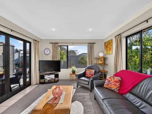 3 Northwood Avenue, Mahora