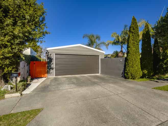 10 Dolbel Street, Taradale
