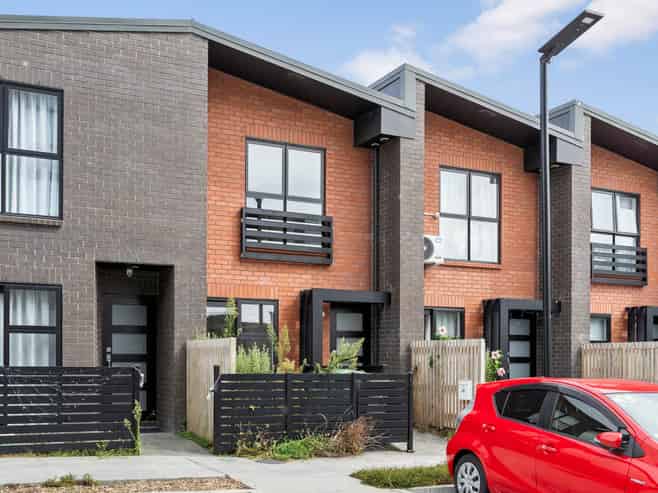 72/76/78/26 Rauemi Way, Te Atatu South
