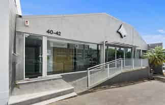 STANDALONE FITTED-OUT FREEMANS BAY OFFICE
