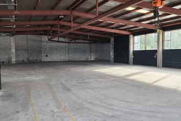 Clear span warehouse