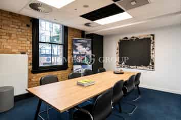 PREMIUM CHARACTER OFFICE IN FREEMANS BAY