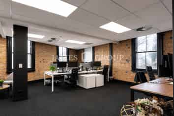 PREMIUM CHARACTER OFFICE IN FREEMANS BAY