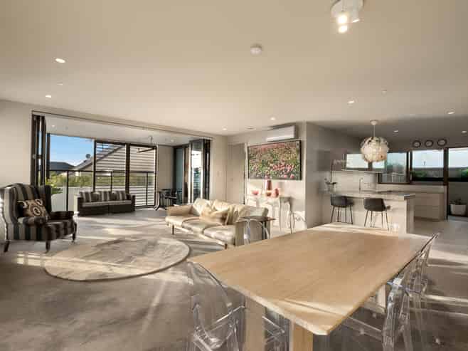 1/1 Hamilton Road, Herne Bay