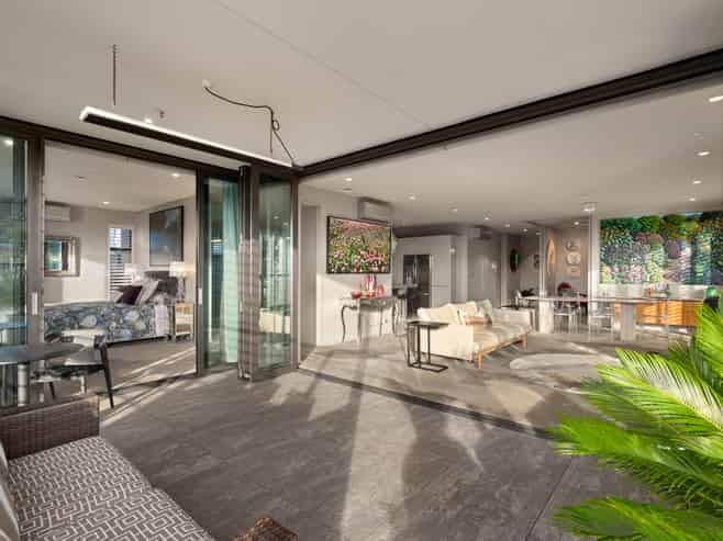 1/1 Hamilton Road, Herne Bay