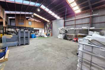 Secure Industrial Facility with 1,200 m²+ Yard