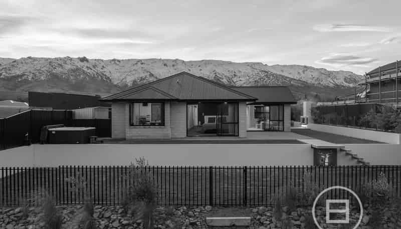 8 Pegasus Court, MOUNT PISA
