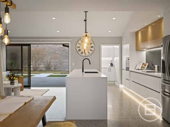 8 Pegasus Court, MOUNT PISA
