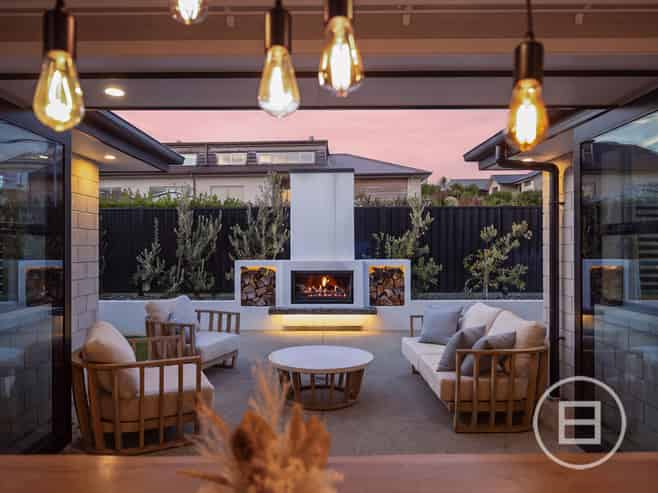 8 Pegasus Court, MOUNT PISA