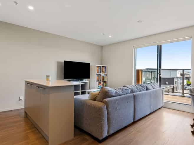 205c/160 Hobsonville Point Road, Hobsonville