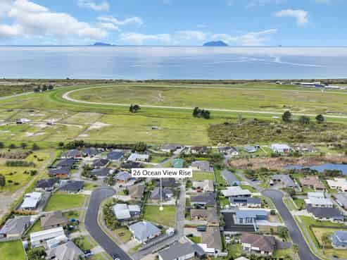 26 Ocean View Rise, Ruakaka
